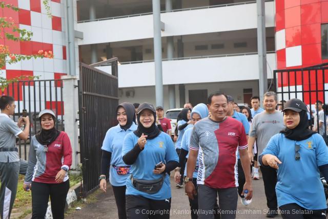 pegawai kemenkumham sumsel jalan sehat olahraga 5